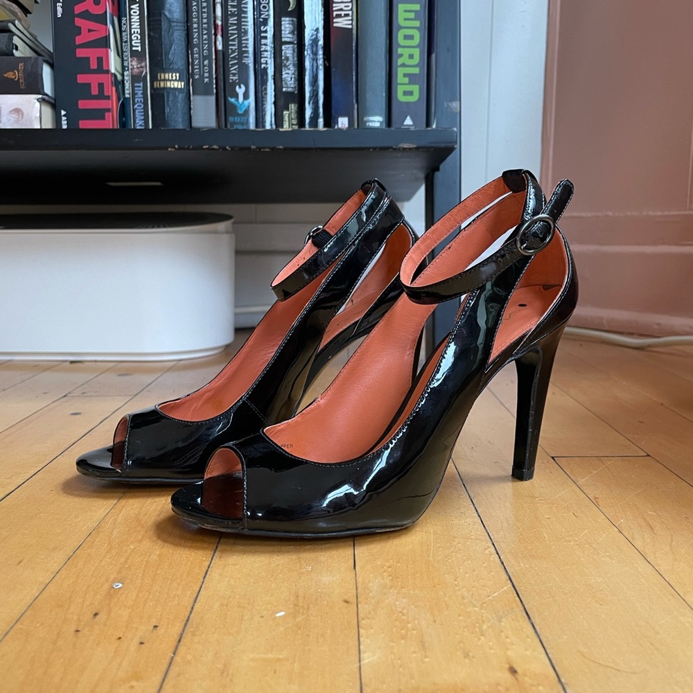 Glossy Black Via Spiga Pumps